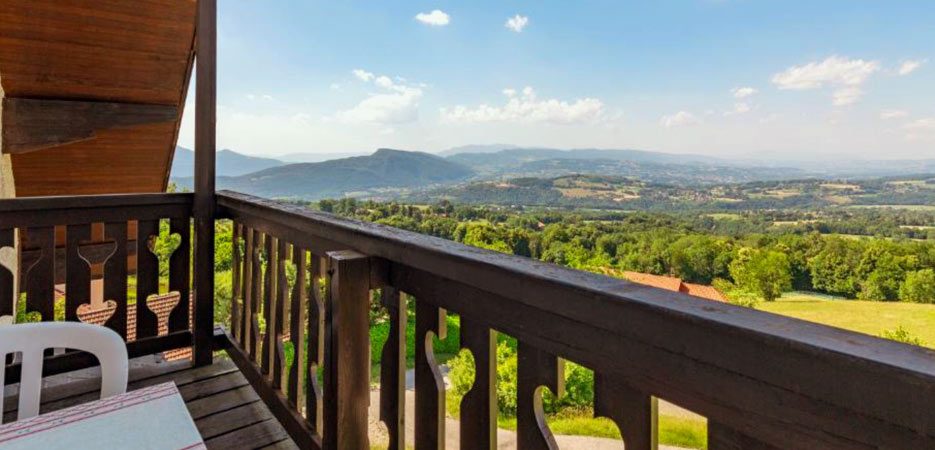 Gîte Le Pré Charville - Activités & Loisirs Balcon et vue sur les montagnes